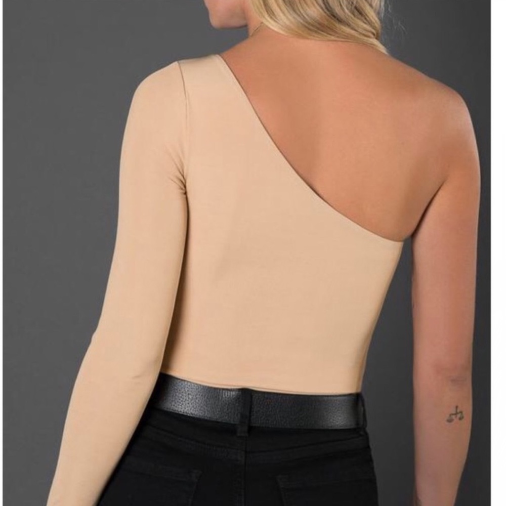 AFRM Designer One-Shoulder Tan Women's Top - Picture 3 of 4